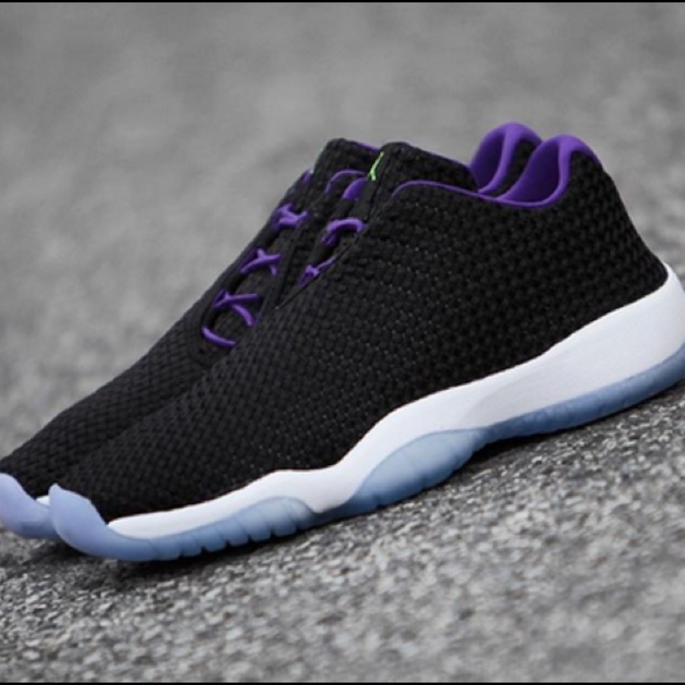 Jordan Future Low - Size 6.5Y